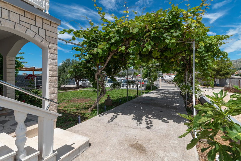 Apartments Bozan, Trogir, Croatia