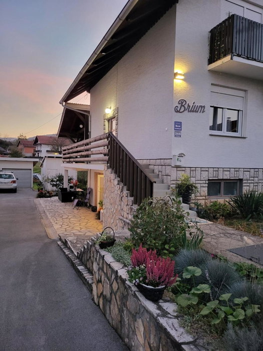 Apartmani Brium, Rakovica, Croatia
