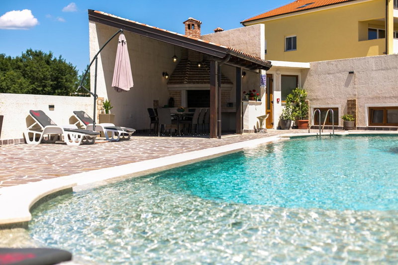 Apartments Amela, Pula, Croatia