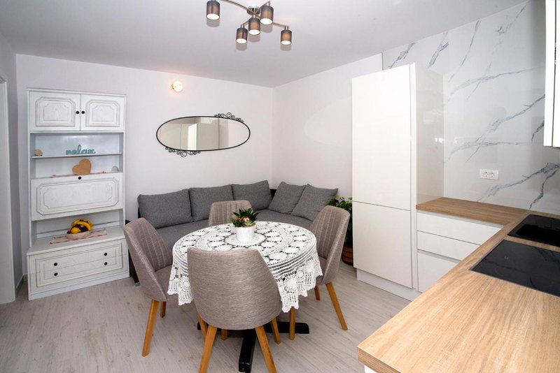 Apartments Drago Kovačić, Omiš, Croatia