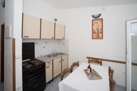 Apartments Drago Kovačić, Omiš, Croatia