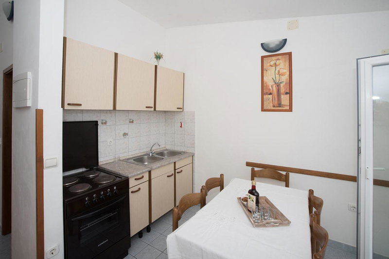 Apartments Drago Kovačić, Omiš, Croatia