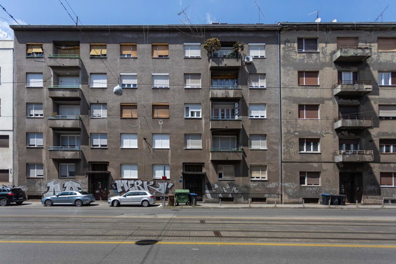 Sunny 2BDR Apartment with Balcony, Zagreb, Croatia