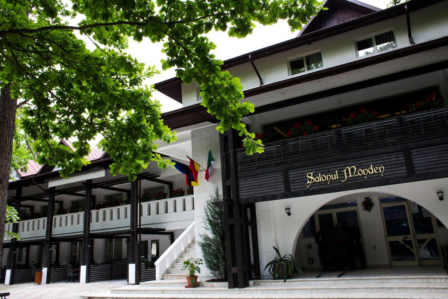 Hotel Cornul Vanatorului, Piteşti, Romania