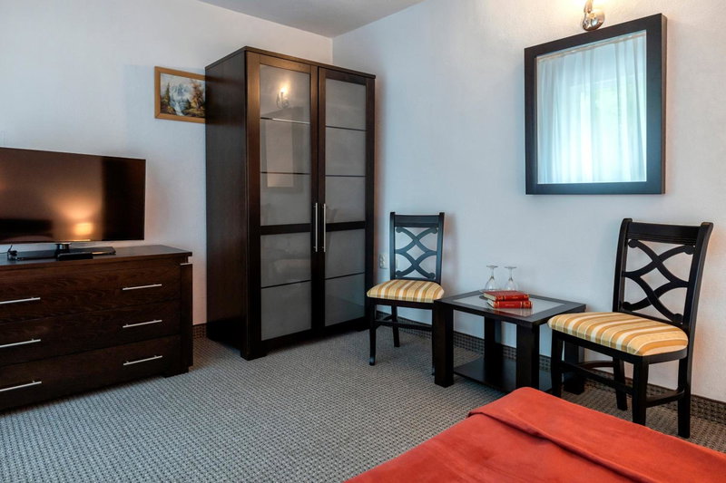 Hotel Cornul Vanatorului, Piteşti, Romania