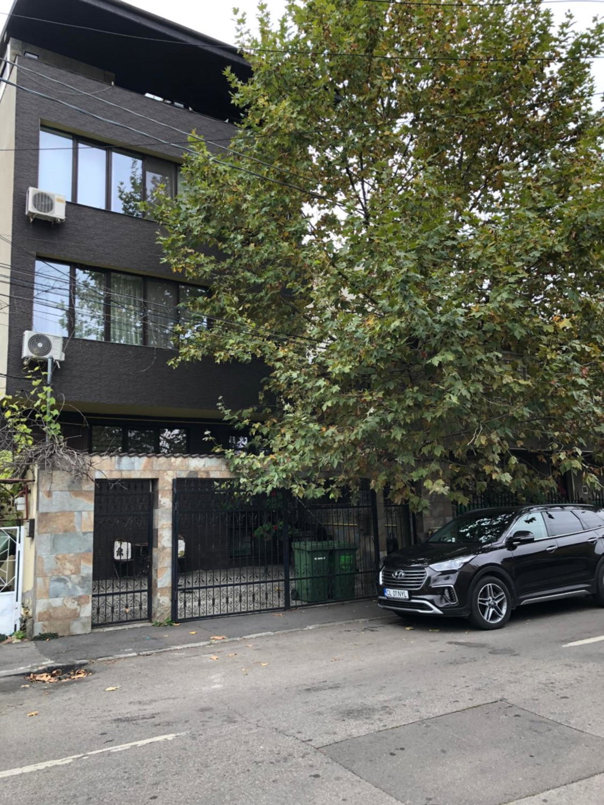 Hotel · Studio, Bucharest