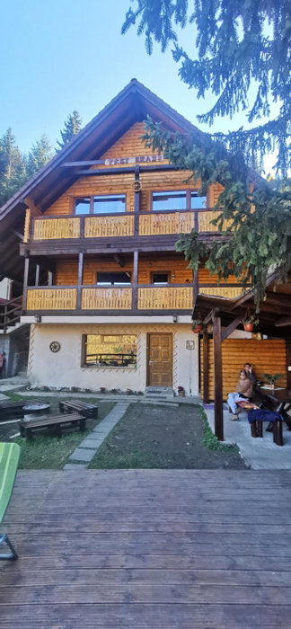 Cabana "Trei Brazi " Retezat, Rîu de Mori, Romania