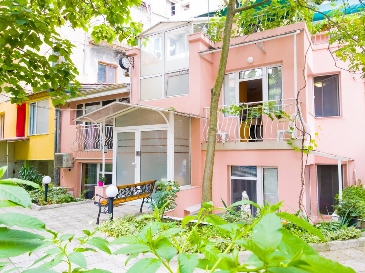 Hotel · YES Varna Studios, Varna City