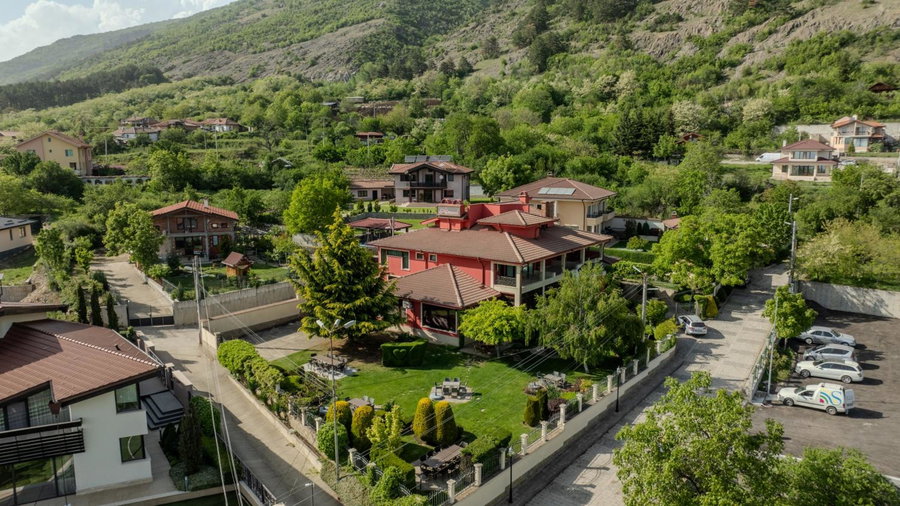 Hotel-restaurant Almond, Karlovo, Bulgaria