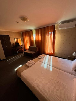 Hotel-restaurant Almond, Karlovo, Bulgaria