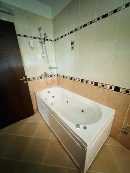 Hotel-restaurant Almond, Karlovo, Bulgaria