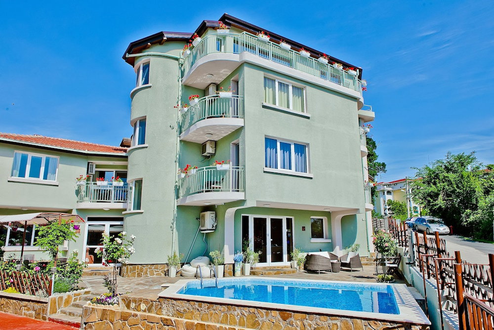 Hotel · Hotel Amfora, Varna