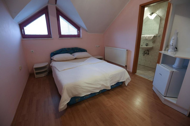 Hostel - Rooms Kaj & Kaja, Orehova vas, Slovenia