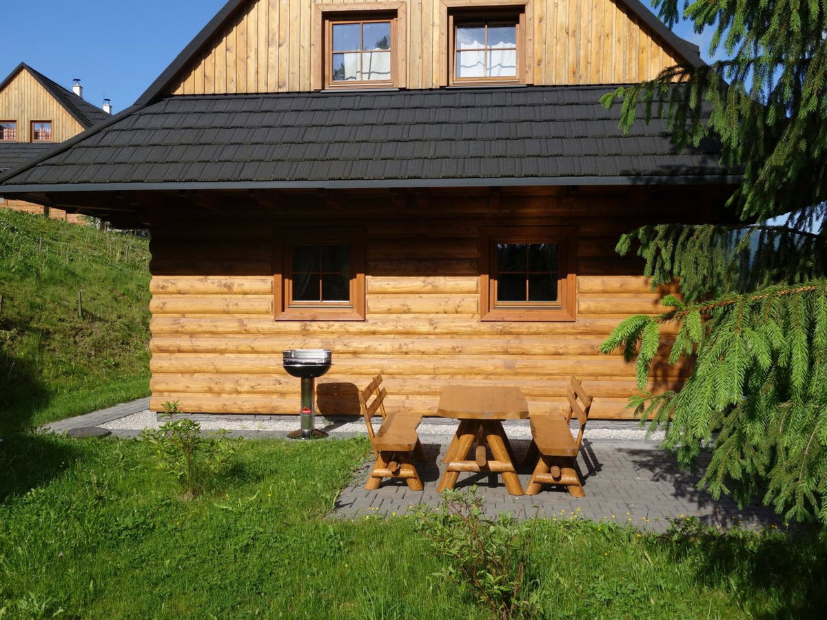 Drevenica pod smrekom, Slovakia