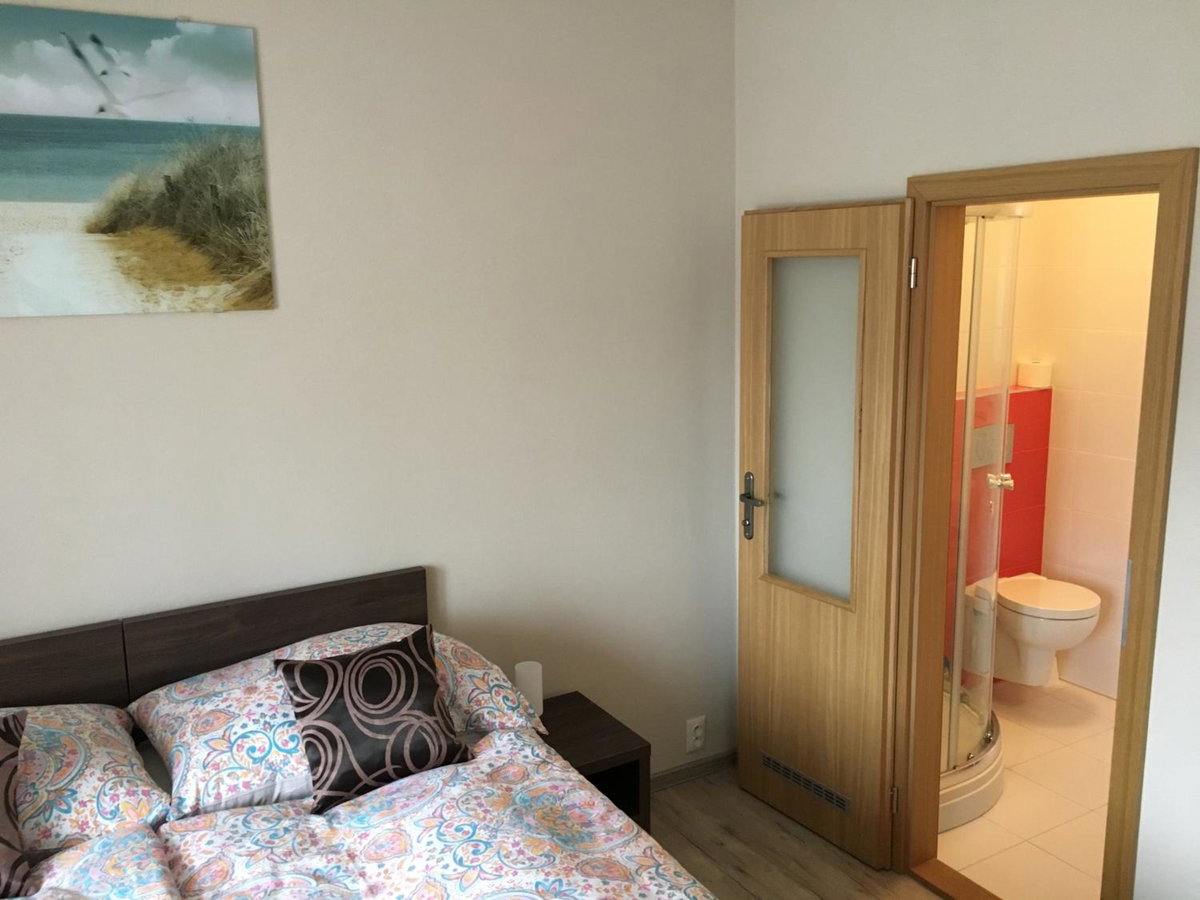 Hotel · Pikolo - izby na prenájom, Nové Mesto Nad Váhom