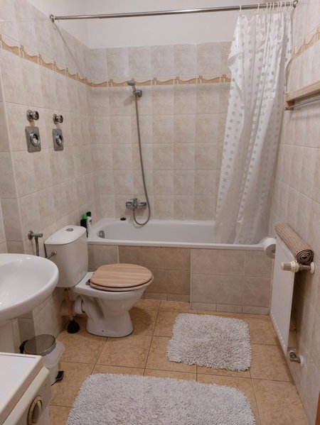 Flat at the edge of the center + parking, Budapest, Hungary