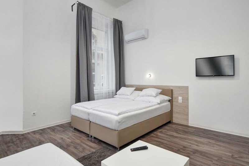 Heart of Downtown Apartment, Budapest, Hungary