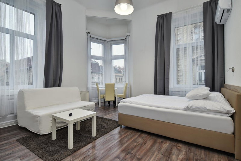 Heart of Downtown Apartment, Budapest, Hungary