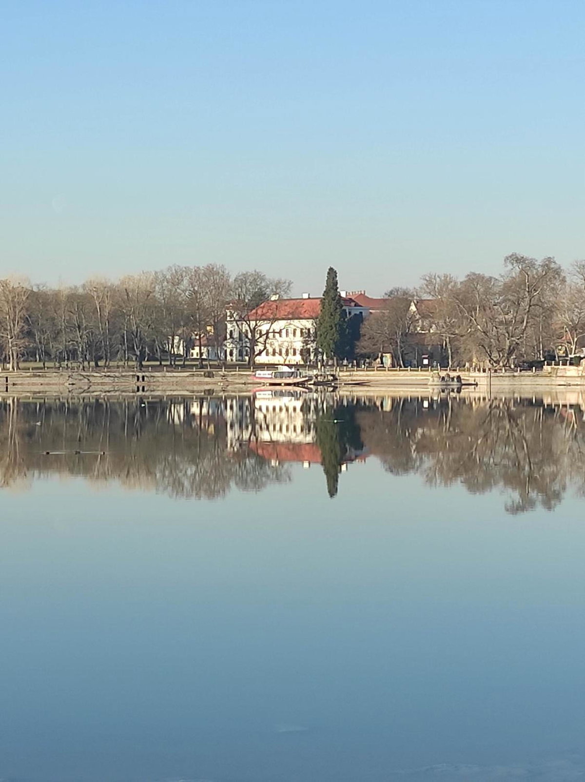 Tóvárosi apartman, Ungarn