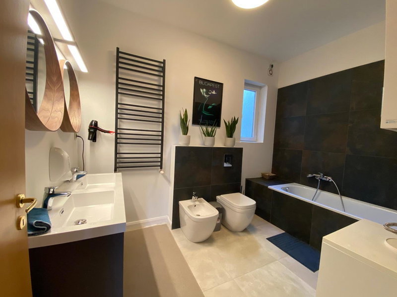 2 bedroom 107 m2 loft with balcony, Budapest, Hungary