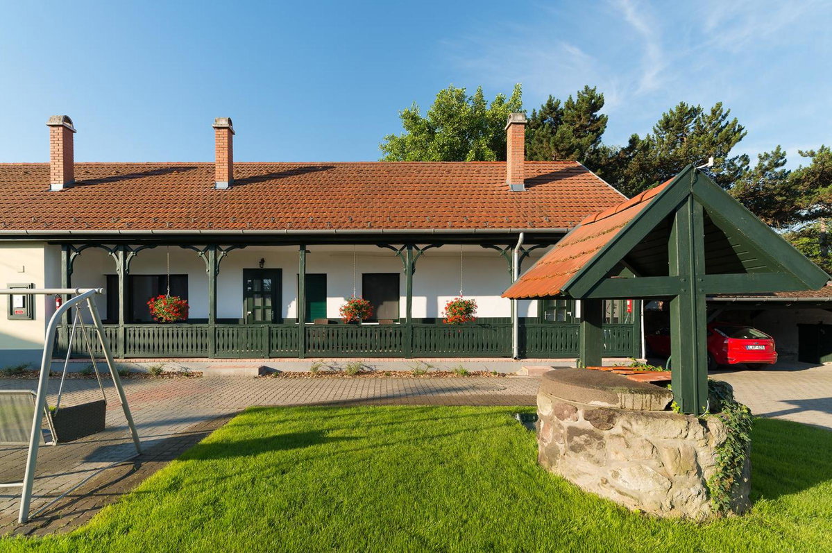 Hotel · Provence Apartmanok, Visegrád