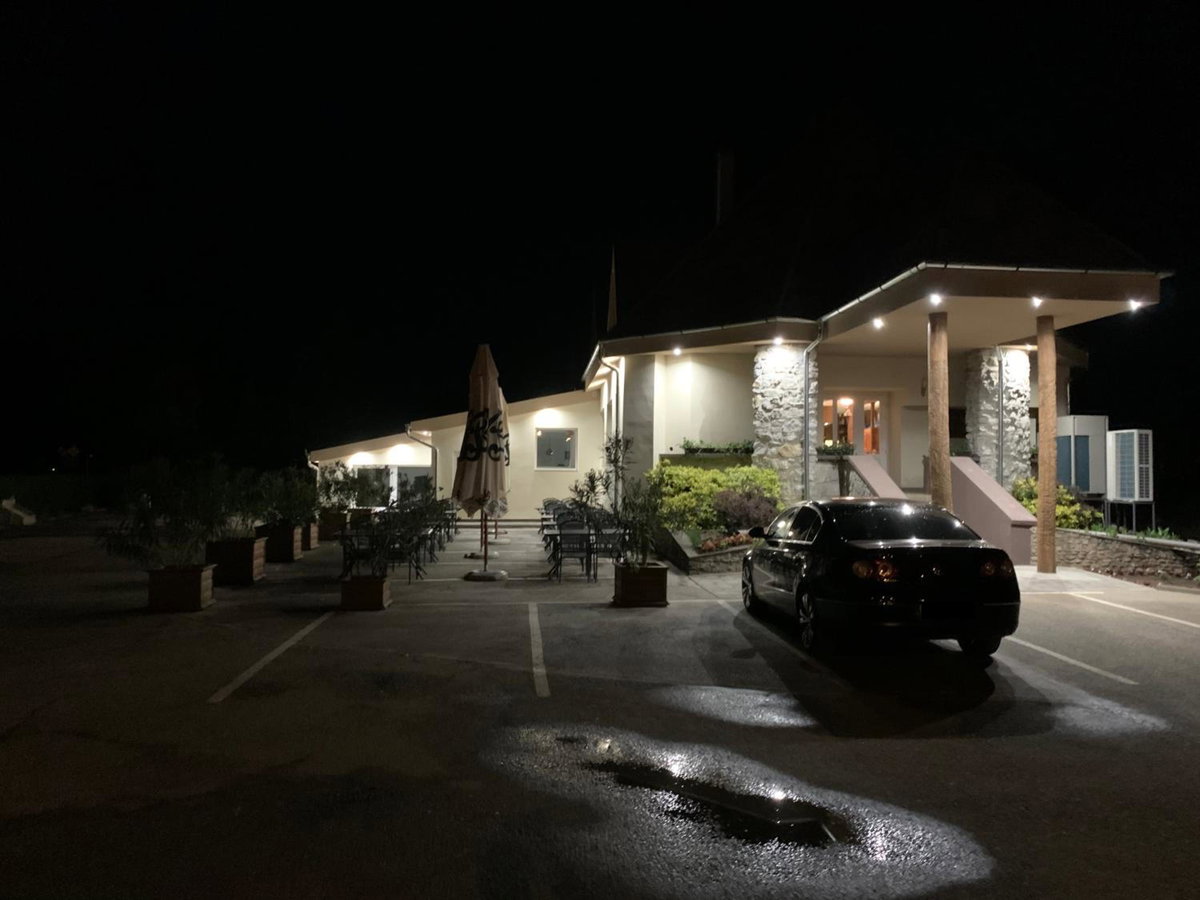Hotel · Napkelte Panzió, Napkor