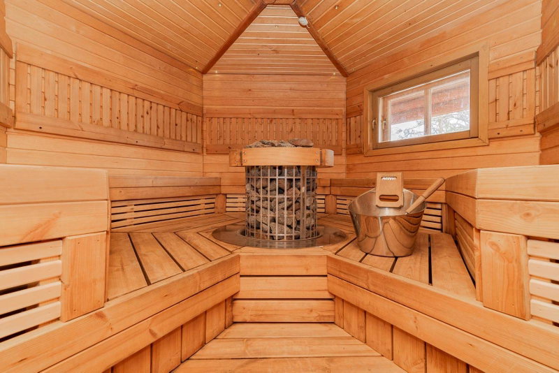 Karhunhovi, Pääjärvi, Finland