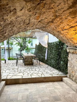 Sereni̇ta Stone House, Rafailovici Budva, Montenegro