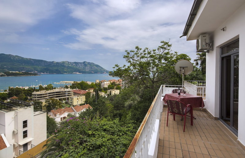 Madra rooms & apartments, Budva, Montenegro