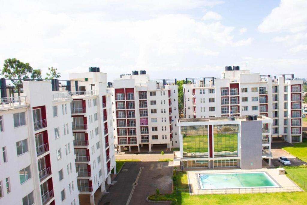 Lux Suites Racecourse Gardens Studio Apartments, Кения