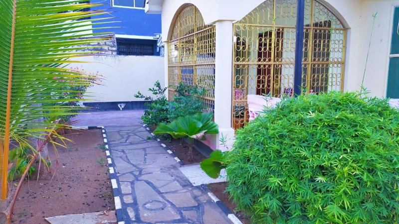 Lux Suites Mtwapa Holiday Home, Mtwapa, Kenya