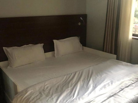 Immaculate 1-Bed Apartment in Riverside Drive, Nairobi, Kenya