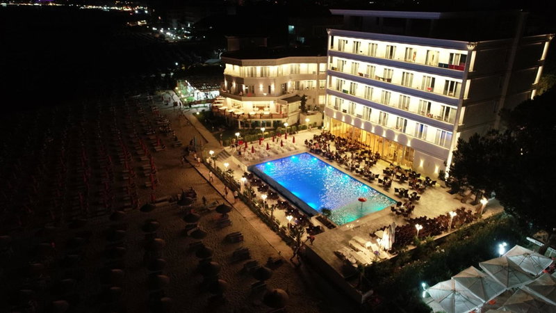 Hotel Elesio, Golem, Albania