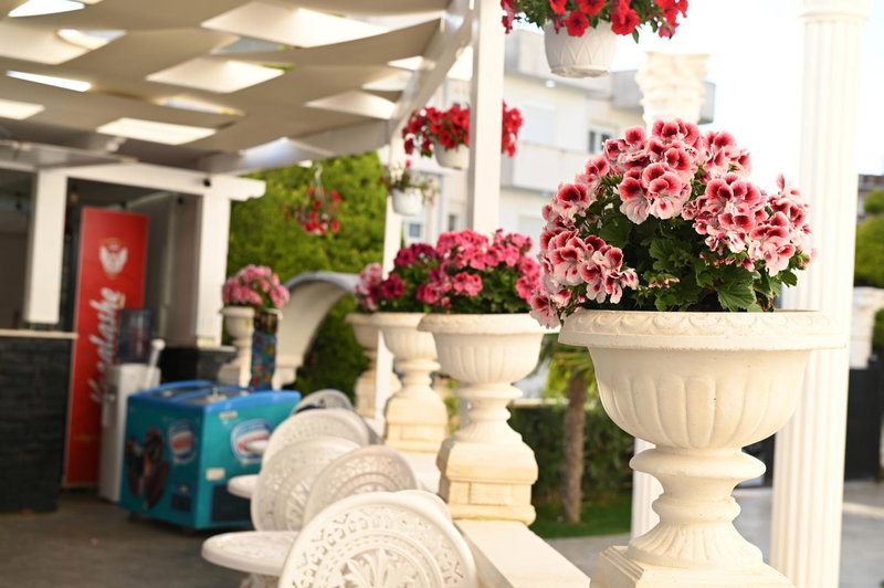 Hotel Onufri, Golem, Albania