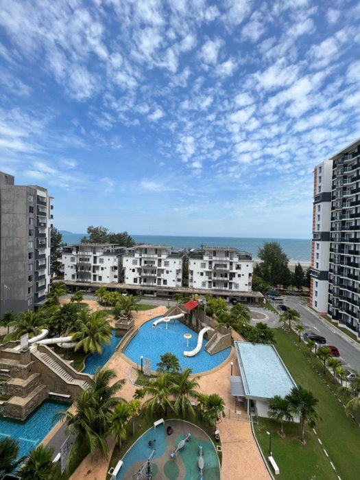 Swiss Garden Residence Pool Sea view Beach Resort LUXURY apartment & FaMiLy SUITE, Kuantan, Malaysia