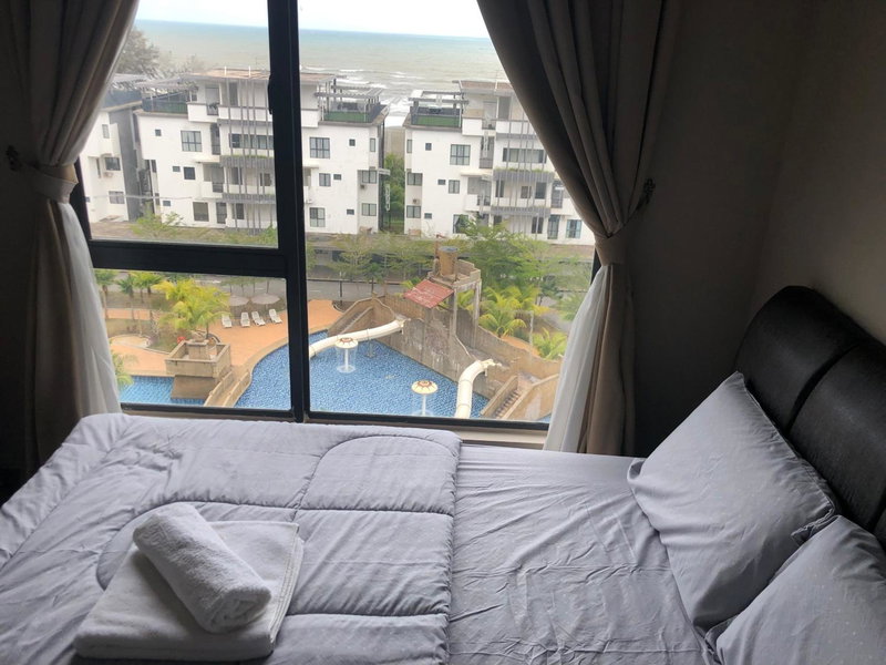 Swiss Garden Residence Pool Sea view Beach Resort LUXURY apartment & FaMiLy SUITE, Kuantan, Malaysia