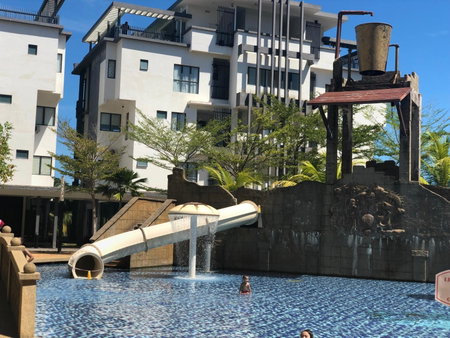 Swiss Garden Residence Pool Sea view Beach Resort LUXURY apartment & FaMiLy SUITE, Kuantan, Malaysia