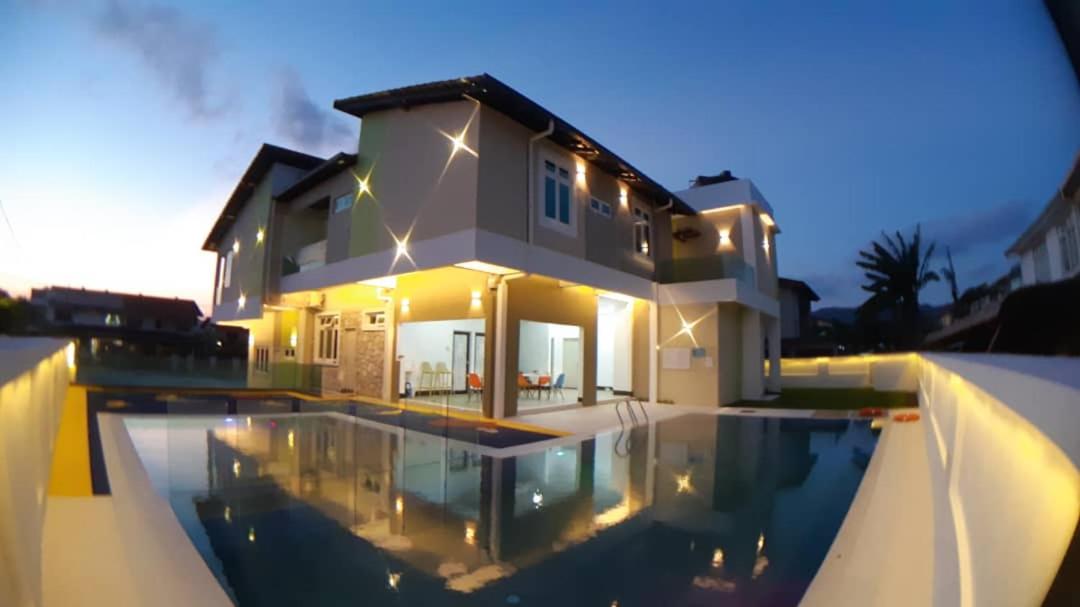 Sunshine Lodge, Malasia