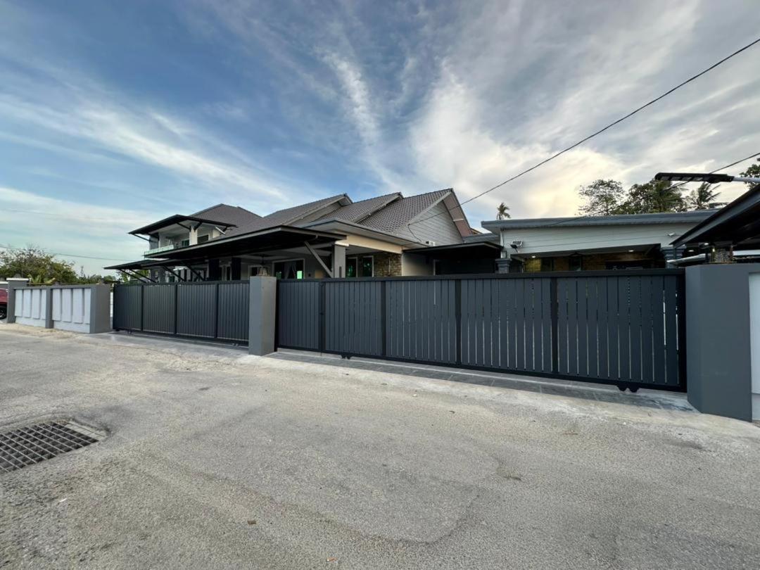 Rayyan Ashraf homestay, Малайзия