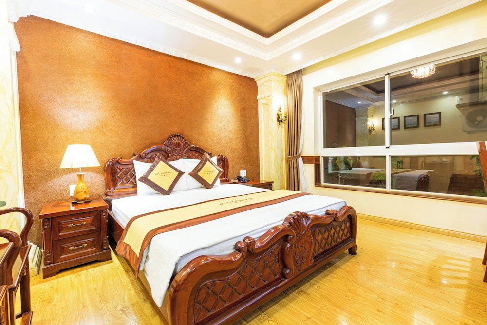 Hotel · Hung Thanh Airport Hotel, Ho Chi Minh City