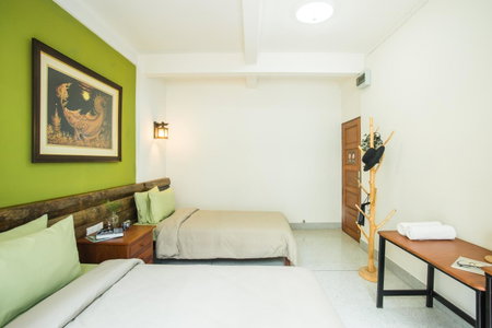Banthat Thong Hostel, Bangkok, Thailand