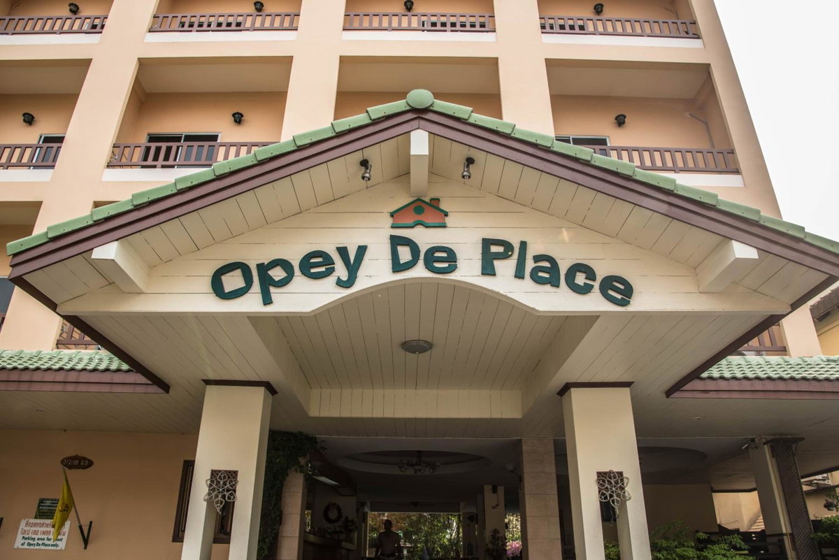 Opey De Place, Thailand
