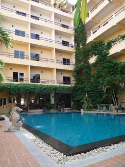 Opey De Place, Pattaya Central, Thailand