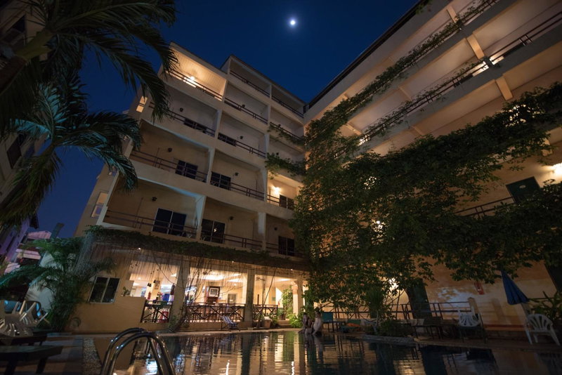Opey De Place, Pattaya Central, Thailand