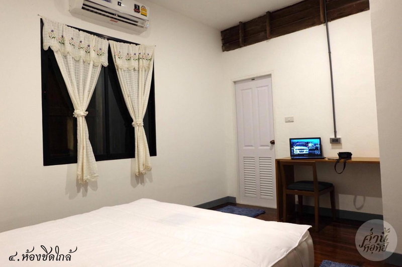 Comeneetee Uthai, Ban Khok Mo, Thailand