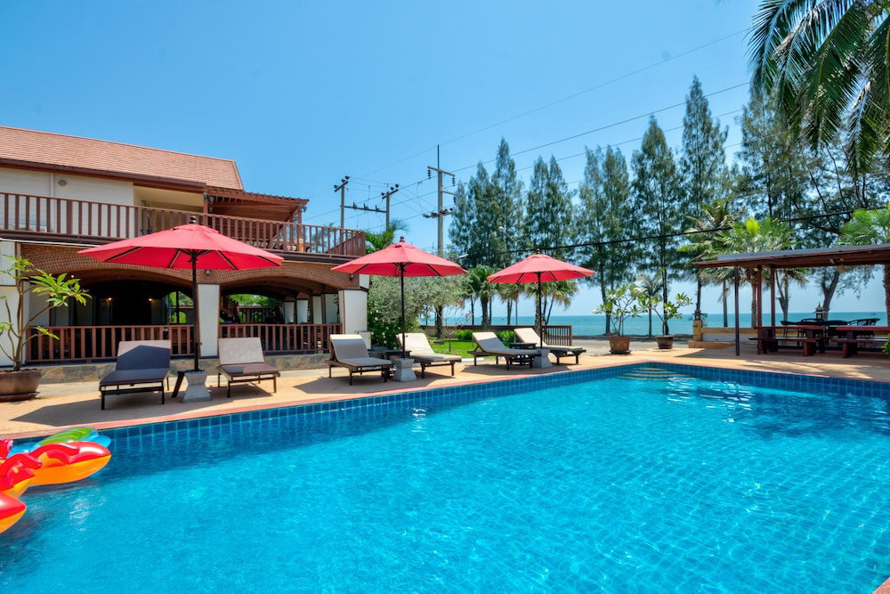 Hotel · Palm Beach Resort, Pranburi
