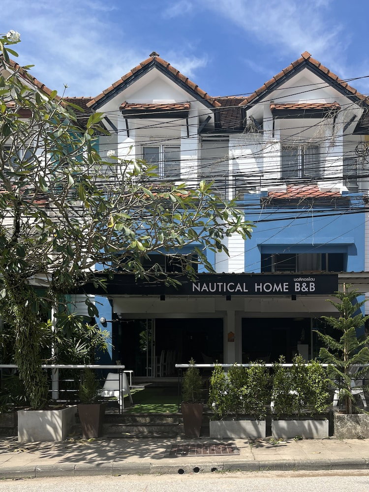 Hotel · Nautical Home & Seashell House B&B, Takua Pa
