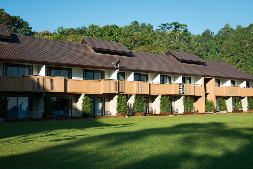 Hotel · Doi Tung Lodge, Mae Fa Luang