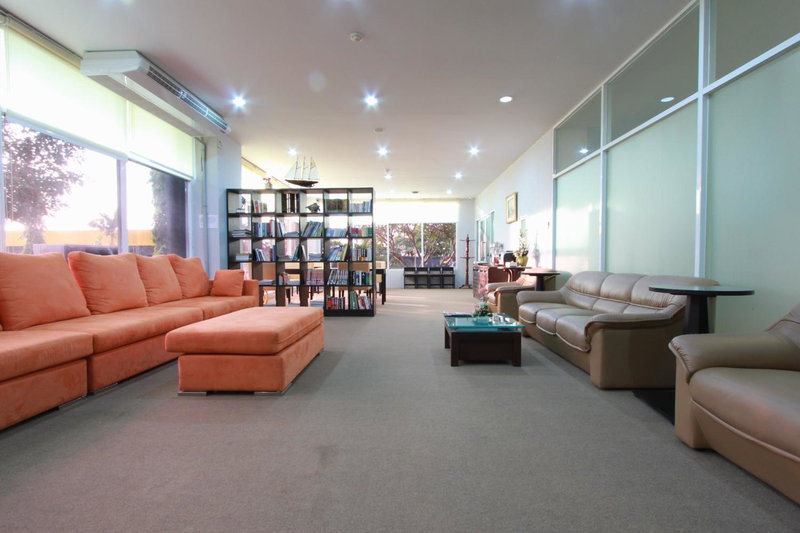 The Park 304 Executive Serviced Apartment, Si Maha Phot, Thailand