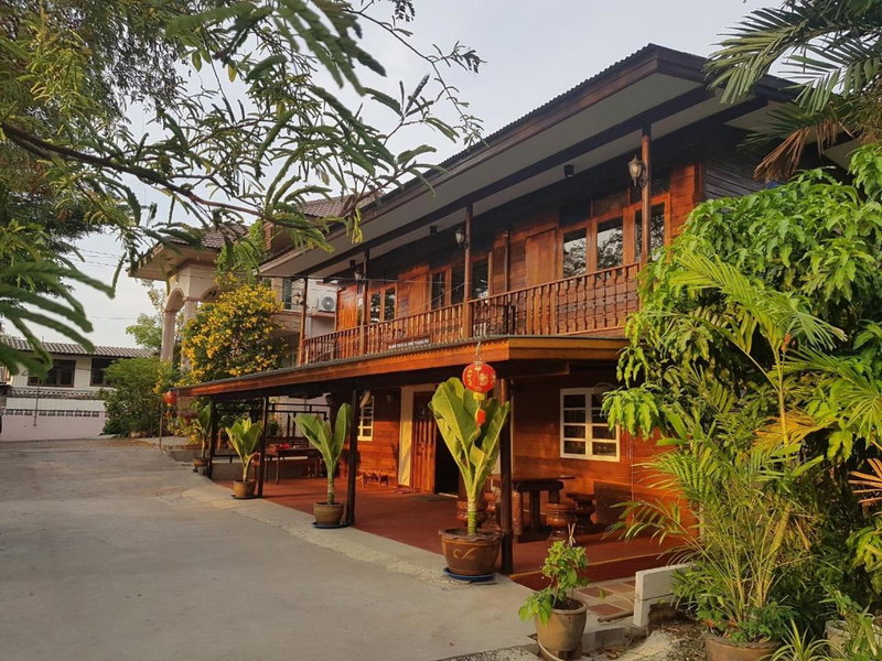 Songthai Suvarnabhumi, Ban Khlong Si, Thailand